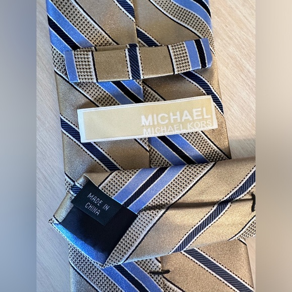 MICHAEL Michael Kors Men’s Tie - Picture 4 of 6